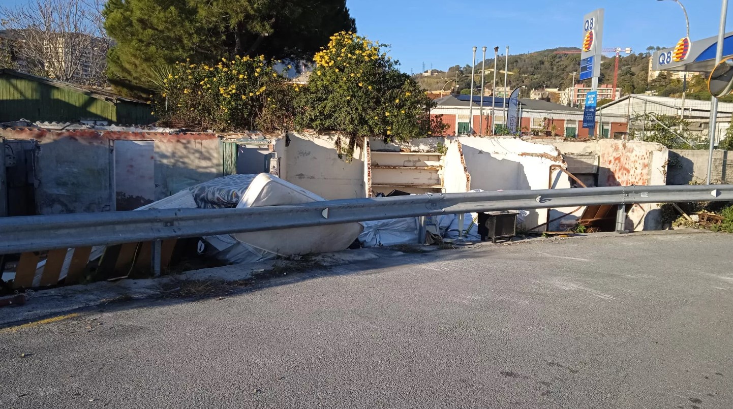 Al momento stai visualizzando Genova, demolite cabine cabine Multedo, ipotesi nuovo bando per stabilimento balneare