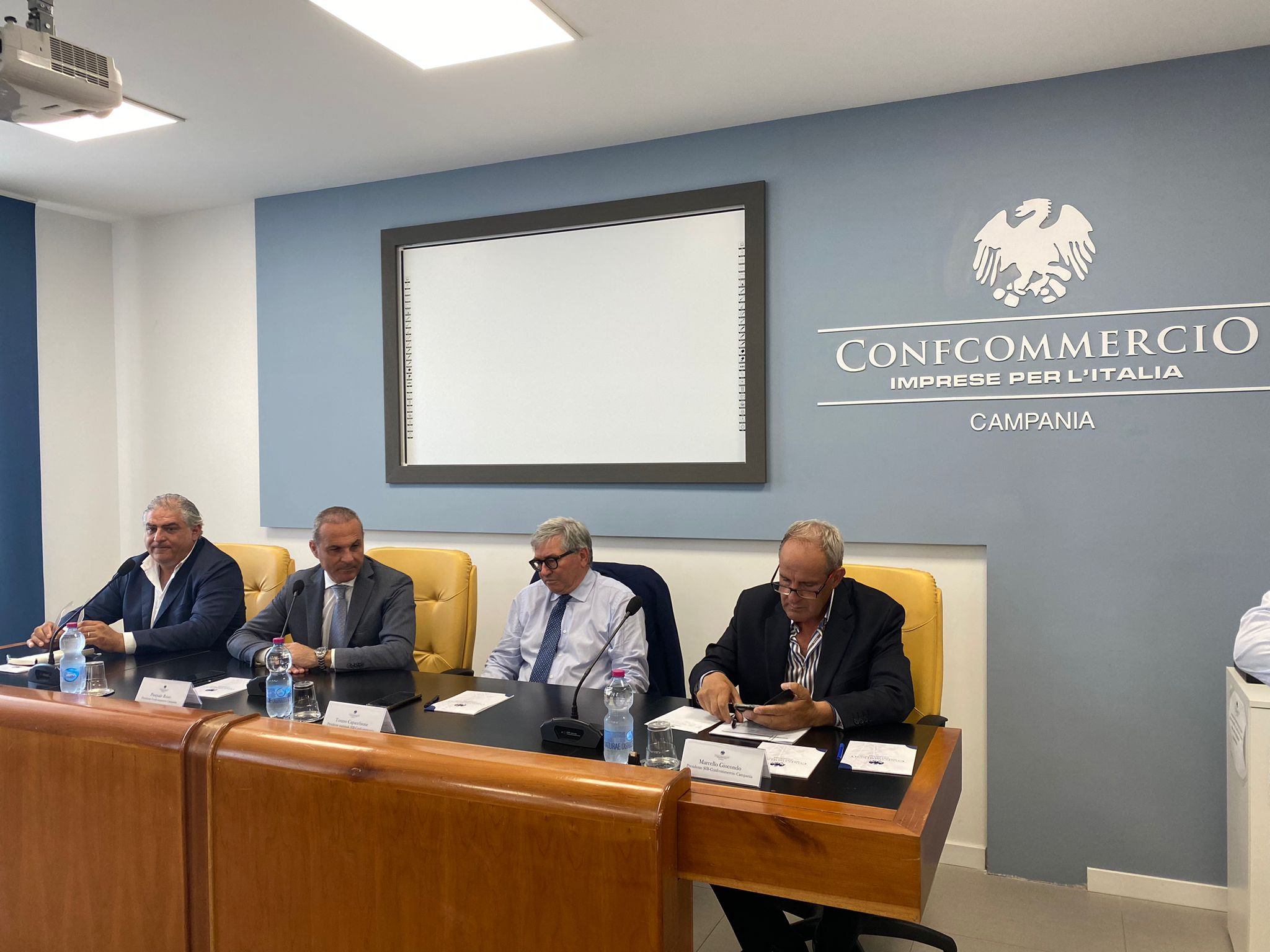 Al momento stai visualizzando Balneari, SIB: “Parlamento modifichi legge superata da Corte Giustizia e si rafforzi collaborazione con Amministrazioni”