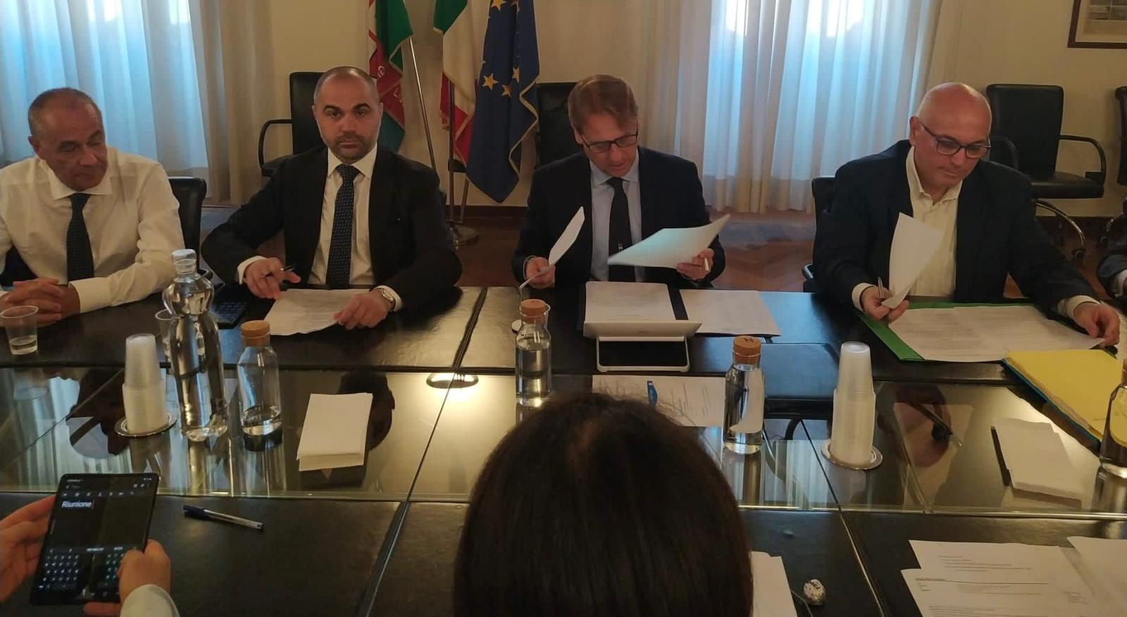 Al momento stai visualizzando Demanio marittimo, Scajola: “Regioni chiedono ruolo più forte all’interno del Tavolo tecnico Nazionale”
