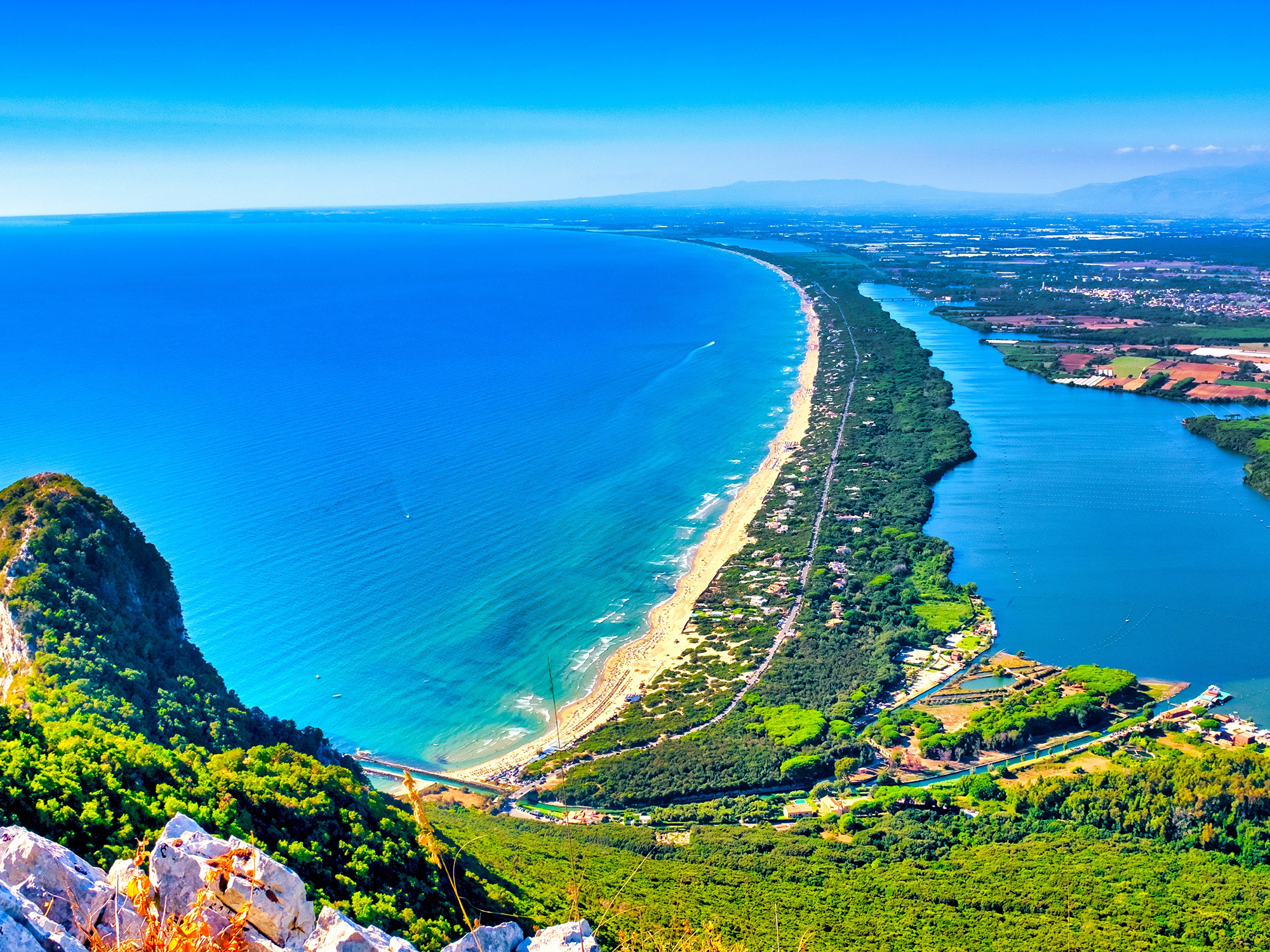 Al momento stai visualizzando Concessioni balneari, sindaco di Sabaudia Mosca, dobbiamo dare certezza ai nostri funzionari a fronte delle richieste che arrivano dall’ambiente imprenditoriale”