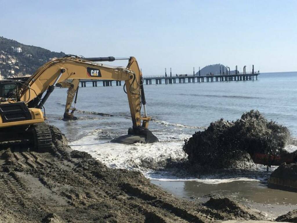 Al momento stai visualizzando Demanio marittimo regione Liguria stanzia oltre 2,5 milioni di euro per ripascimenti, lavori di sicurezza e accessibilità