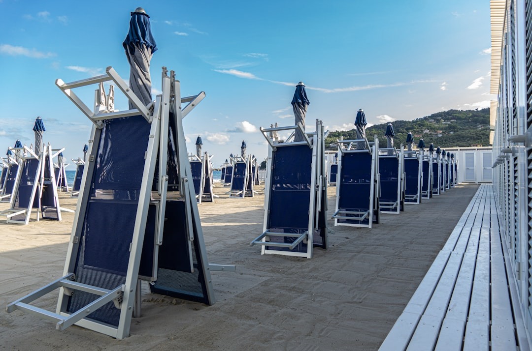 Al momento stai visualizzando Balneari, Morrone (Lega): “Il decreto indennizzi è al vaglio del Mef, tuteliamo i concessionari”