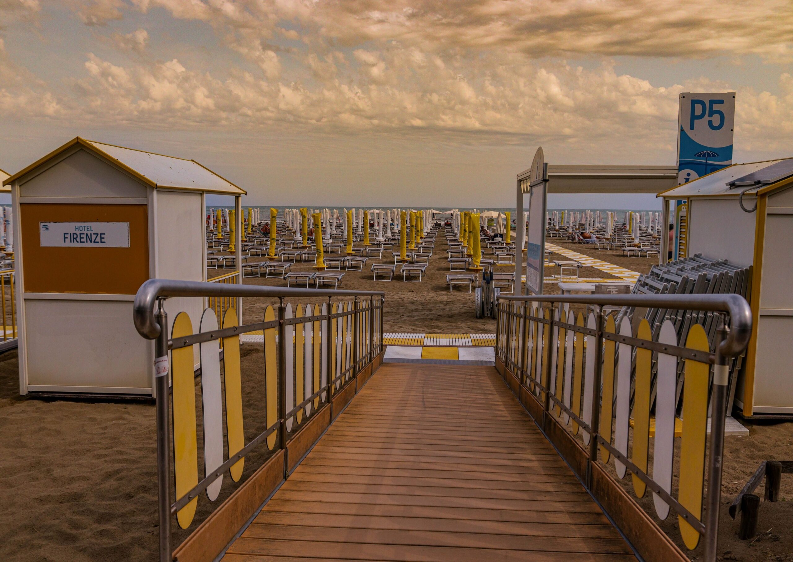 Al momento stai visualizzando Cosa c’è davvero dietro il cancello di uno stabilimento balneare