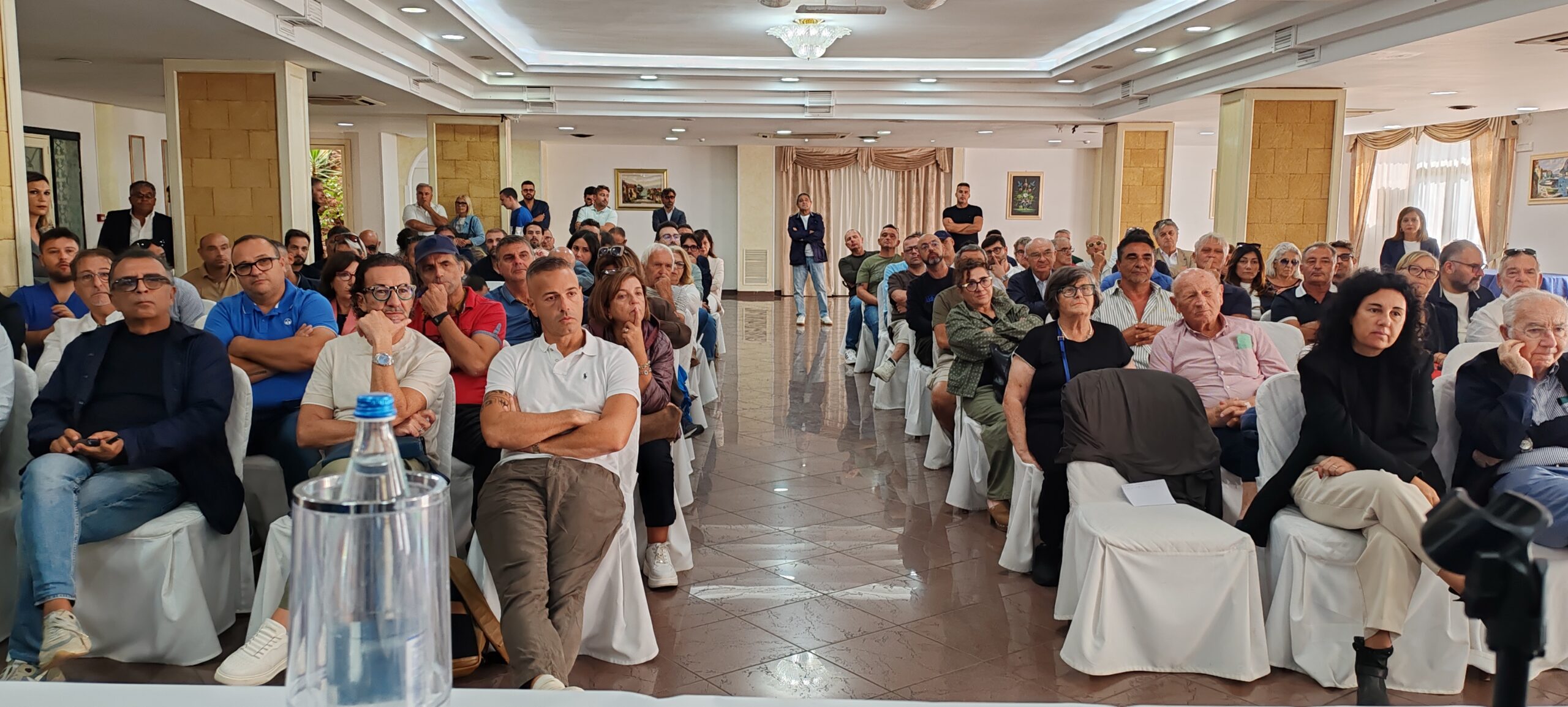 Al momento stai visualizzando Balneari siciliani: Confronto con la Regione su danni, pianificazione costiera e concessioni